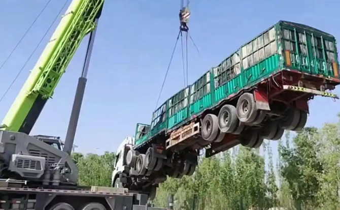 山亭区道路脱困救援案例